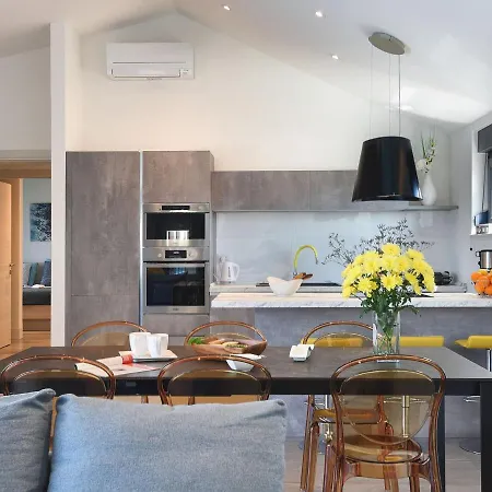 Modern With Outdoor Pool * Valbandon